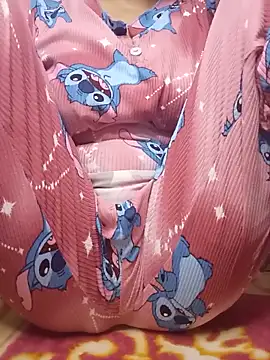 Snapshot of sexymeyya chatting on May 29, 6:06 pm sexymeyya online show from May 29, 6:06 pm