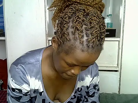 Snapshot of Pinky_lina1 chatting on June 4, 9:32 pm Pinky lina1 online show from June 4, 9:32 pm