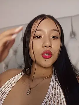 Snapshot of amara_huxly chatting on July 13, 7:49 pm amara huxly online show from July 13, 7:49 pm