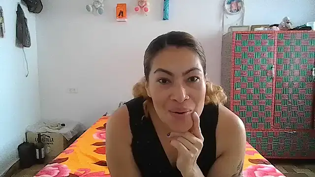 Layla-Astrum online show from June 3, 12:52 pm