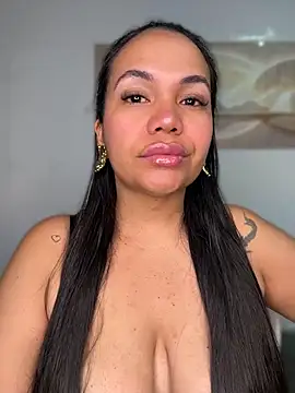 NoahJade online show from July 10, 9:56 am