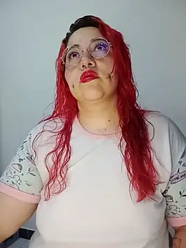 Snapshot of bruja_sscarlata chatting on June 2, 2:02 am bruja sscarlata online show from June 2, 2:02 am
