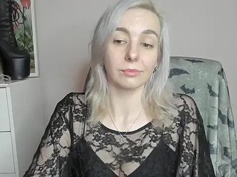 Snapshot of velvetanne chatting on June 29, 10:15 am velvetanne online show from June 29, 10:15 am