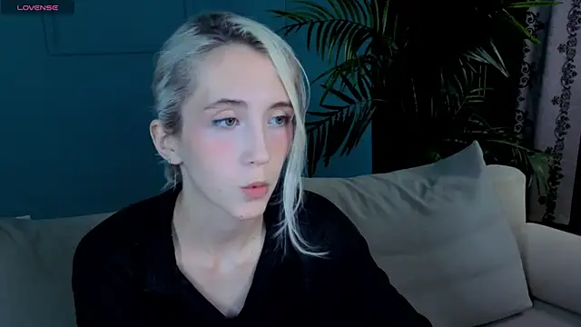 Snapshot of Elen__Moore chatting on July 20, 5:55 am Elen Moore online show from July 20, 5:55 am