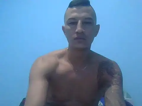Snapshot of Andreesr chatting on July 20, 12:40 pm Andreesr online show from July 20, 12:40 pm