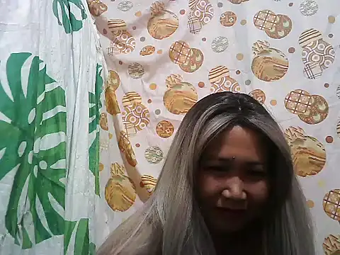 Snapshot of cute_pinayxx17 chatting on June 19, 12:15 am cute pinayxx17 online show from June 19, 12:15 am