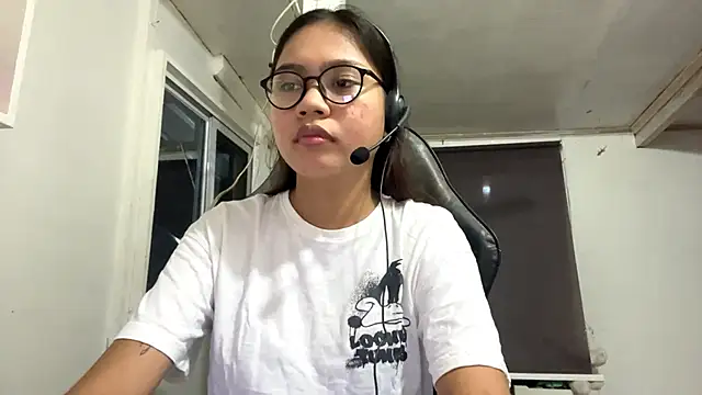 Snapshot of SalleyRoloff chatting on June 5, 2:12 pm SalleyRoloff online show from June 5, 2:12 pm