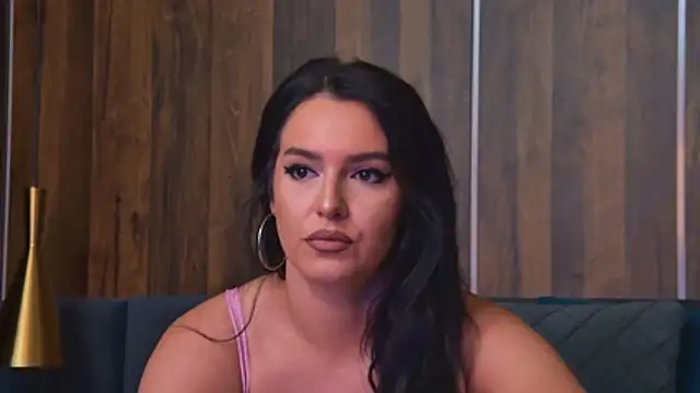 Snapshot of JennifferGray chatting on July 18, 5:11 am JennifferGray online show from July 18, 5:11 am