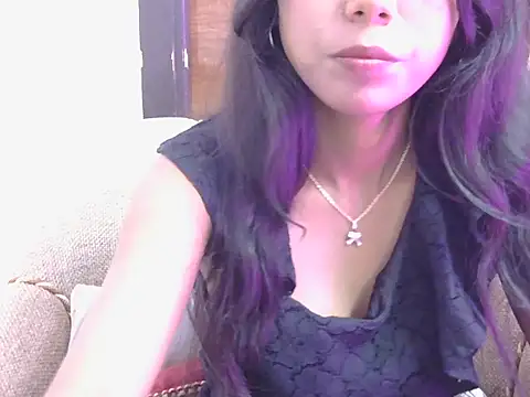 Snapshot of iliyana-20 chatting on May 23, 5:23 am iliyana-20 online show from May 23, 5:23 am