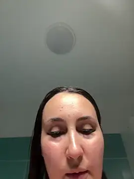 Snapshot of SweetTerrea chatting on June 21, 9:17 pm SweetTerrea online show from June 21, 9:17 pm