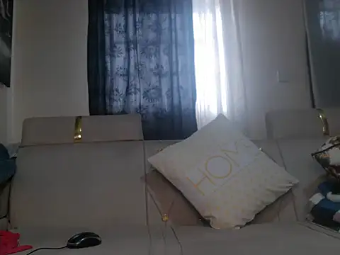 Snapshot of sexyleah25 chatting on July 18, 11:25 am sexyleah25 online show from July 18, 11:25 am