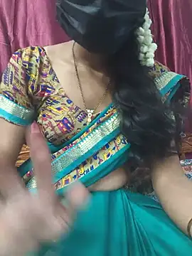 Snapshot of reshma124 chatting on July 27, 6:09 am reshma124 online show from July 27, 6:09 am