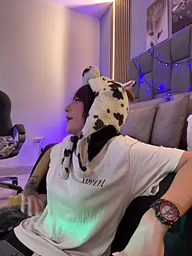 Mika love milo online show from June 7, 4:27 am