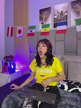 Mika love milo online show from July 3, 11:38 am