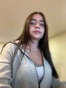Hanna Cruz  online show from June 26, 1:26 pm