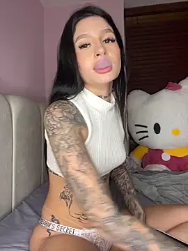 Snapshot of natali_gray chatting on June 10, 4:12 am natali gray online show from June 10, 4:12 am