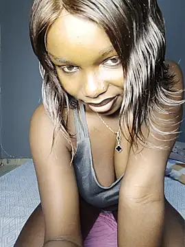 Snapshot of Sexymaurine chatting on May 31, 8:43 pm Sexymaurine online show from May 31, 8:43 pm