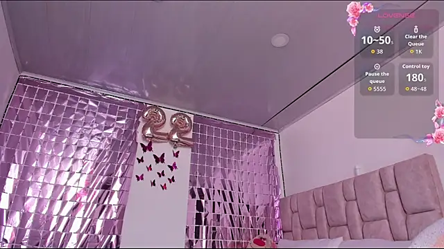 Snapshot of julietha_evann1 chatting on May 23, 8:46 pm julietha evann1 online show from May 23, 8:46 pm