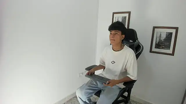 Snapshot of jacob_cum23 chatting on July 9, 8:35 pm jacob cum23 online show from July 9, 8:35 pm