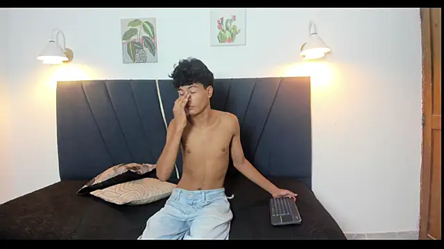 Snapshot of jacob_cum23 chatting on July 13, 3:59 pm jacob cum23 online show from July 13, 3:59 pm