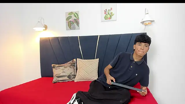 Snapshot of jacob_cum23 chatting on July 18, 1:37 pm jacob cum23 online show from July 18, 1:37 pm