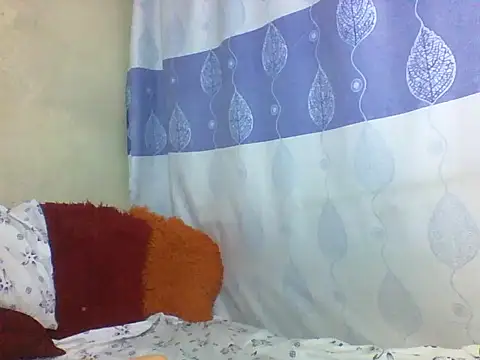 Snapshot of juicy_naughty chatting on July 18, 2:10 pm juicy naughty online show from July 18, 2:10 pm