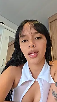 Snapshot of alicia_kiss_ chatting on June 9, 1:23 pm alicia kiss online show from June 9, 1:23 pm