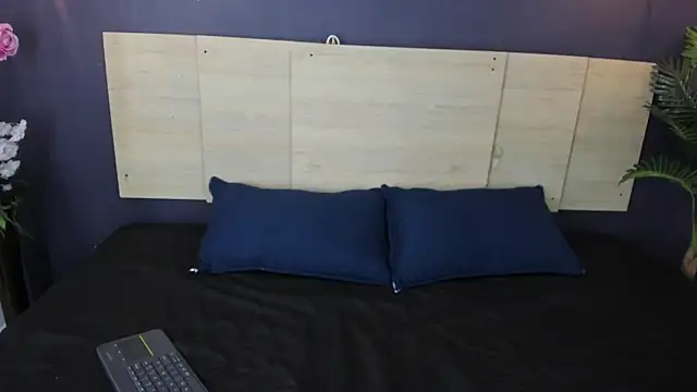 Snapshot of Rachel_Tom chatting on July 15, 8:14 pm Rachel Tom online show from July 15, 8:14 pm