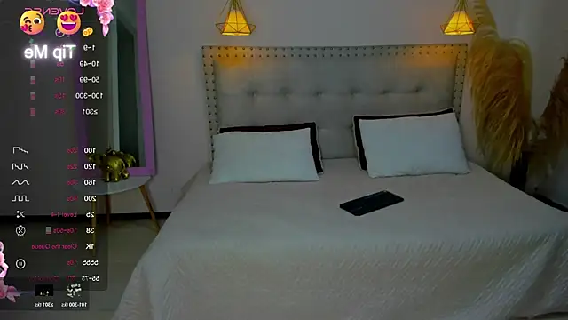 Snapshot of cristal_wom chatting on May 27, 8:06 pm cristal wom online show from May 27, 8:06 pm