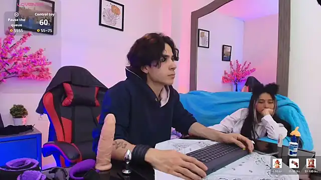 Snapshot of Chlloe_Fox chatting on July 13, 6:22 pm Chlloe Fox online show from July 13, 6:22 pm