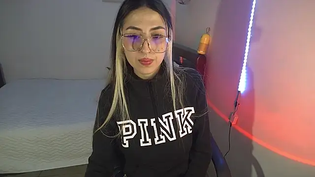 Snapshot of Frida_nymph chatting on July 17, 6:20 am Frida nymph online show from July 17, 6:20 am