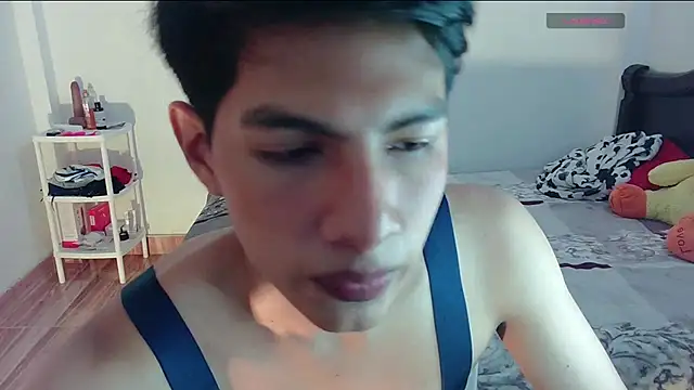 Snapshot of phuwin_bj chatting on July 17, 6:20 am phuwin bj online show from July 17, 6:20 am