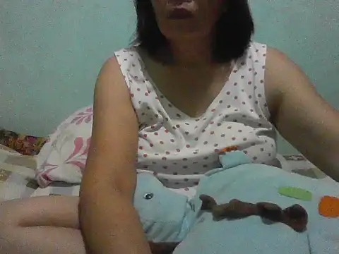 Snapshot of momshe2026 chatting on June 29, 2:06 pm momshe2026 online show from June 29, 2:06 pm