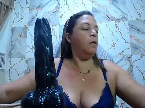 Snapshot of alina_maturee chatting on May 28, 8:22 am alina maturee online show from May 28, 8:22 am