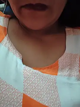 Snapshot of pinky_rao_123 chatting on May 31, 1:29 pm pinky rao 123 online show from May 31, 1:29 pm
