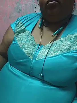 Snapshot of geetha431 chatting on June 16, 6:54 pm geetha431 online show from June 16, 6:54 pm