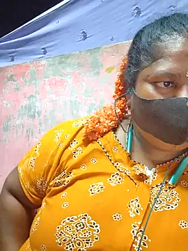 Snapshot of geetha431 chatting on June 24, 5:01 pm geetha431 online show from June 24, 5:01 pm