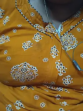 Snapshot of geetha431 chatting on June 28, 5:30 pm geetha431 online show from June 28, 5:30 pm