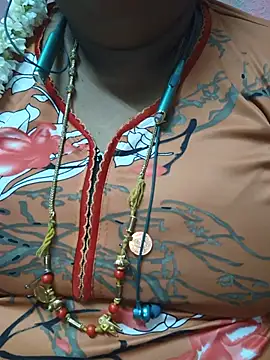 Snapshot of geetha431 chatting on July 5, 5:42 pm geetha431 online show from July 5, 5:42 pm