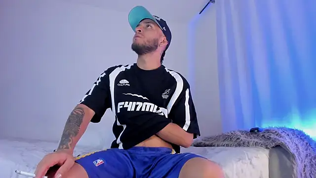  Kevin xxx online show from January 8, 5:05 am