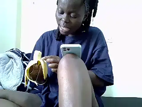 Snapshot of ebonycurvedass chatting on June 18, 10:30 am ebonycurvedass online show from June 18, 10:30 am