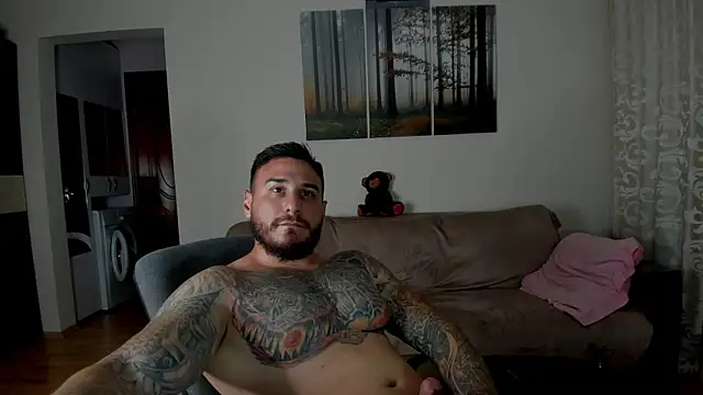 Snapshot of Gymdominus chatting on July 8, 9:30 pm Gymdominus online show from July 8, 9:30 pm