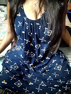 Snapshot of radhikagupta345 chatting on June 6, 4:23 pm radhikagupta345 online show from June 6, 4:23 pm