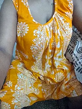 Snapshot of radhikagupta345 chatting on June 13, 8:12 am radhikagupta345 online show from June 13, 8:12 am