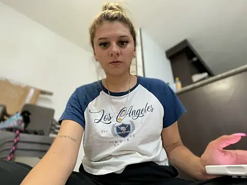 alison parkerrr26 online show from May 31, 2:53 am