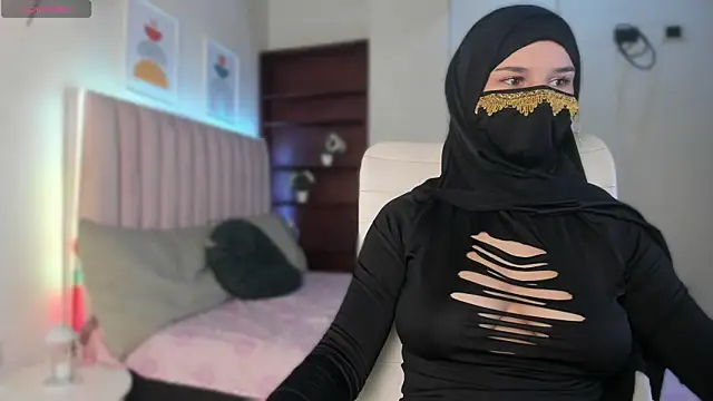  SweetAmira  online show from May 31, 1:58 am