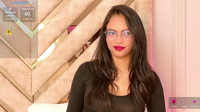 Snapshot of Maddy-Dove chatting on July 22, 3:42 am Maddy-Dove online show from July 22, 3:42 am
