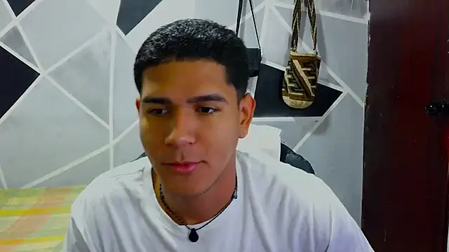 Snapshot of _juanacock_ chatting on June 16, 12:19 pm juanacock online show from June 16, 12:19 pm