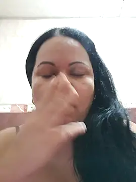 Snapshot of Latimida chatting on July 13, 1:03 pm Latimida online show from July 13, 1:03 pm