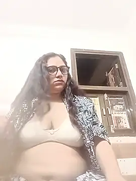 Snapshot of yourchahat27 chatting on May 30, 7:11 pm yourchahat27 online show from May 30, 7:11 pm